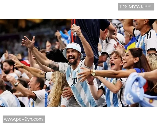 足球帅哥剪辑集锦展现球场魅力与风采的精彩瞬间 足球帅哥剪辑集锦展现球场魅力与风采的精彩瞬间